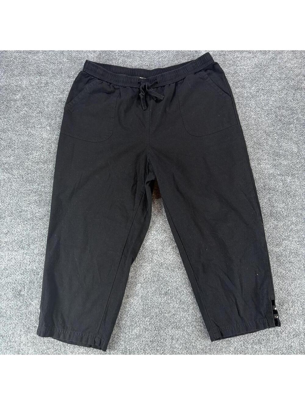 Emily Daniels Black Cropped Capri Pants Medium - Summer, Vacation, Casual